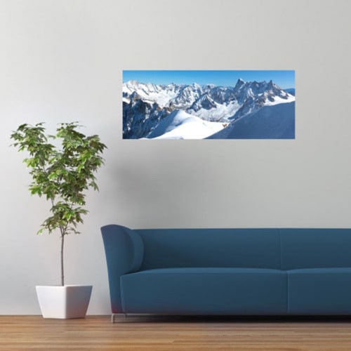Visitez des lieux magiques avec notre sticker Sommets Enneigés ! mis en ambiance, 2ème proposition Sticker autocollant Sommets Enneigés