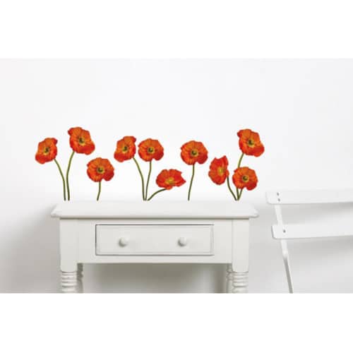 Une déco décalée et unique avec le sticker Petits Pavots Orange ! mis en ambiance, 1ère proposition Sticker fleurs Pavots Orange sur le mur d'une entrée de maison