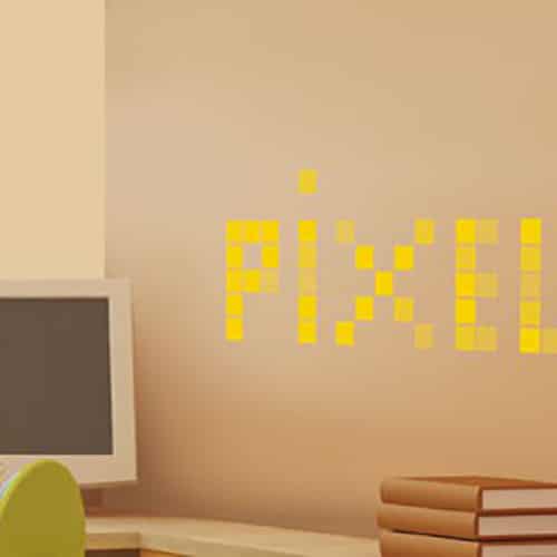 Une déco décalée et unique avec le sticker Pixels Jaunes ! mis en ambiance, 1ère proposition Sticker adhésif Pixels Jaunes dans un salon