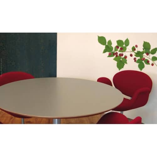 Offrez une touche d'air frais avec nos stickers Branches Framboisines ! mis en ambiance, 2ème proposition Sticker branches framboisines pour déco de la salle à manger