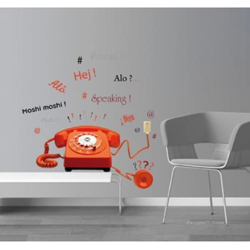 Un espace authentique avec le sticker Téléphone Orange style vintage ! mis en ambiance, 2ème proposition Sticker téléphone vintage pour déco salon sur fond gris