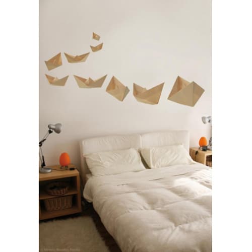 Une touche zen avec le sticker Bateaux en papier Origami ! mis en ambiance, 1ère proposition Sticker bateau en origami pour déco chambre