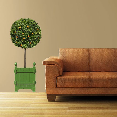 Offrez une touche d'air frais avec nos stickers Oranger taillé en boule ! mis en ambiance, 1ère proposition Sticker oranger taillé pour déco du salon