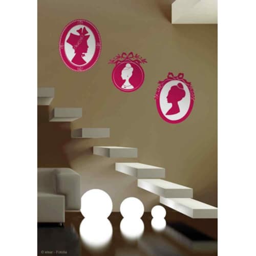 Faites rêver vos enfants avec nos stickers Princesses Rose Portraits Royaux ! mis en ambiance, 2ème proposition Frise murale adhésive Portraits roses