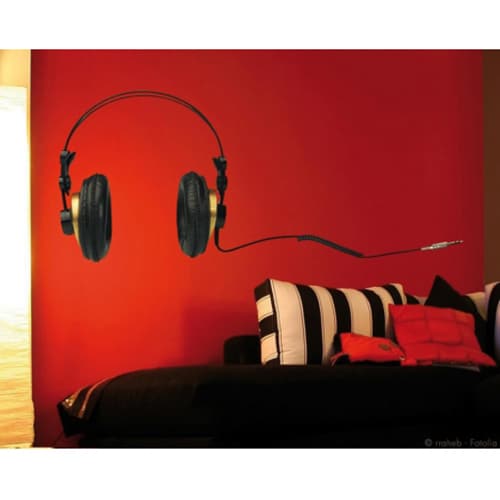 Un espace authentique avec le sticker Casque DJ style vintage ! mis en ambiance, 2ème proposition Sticker autocollant casque audio pour déco chambre