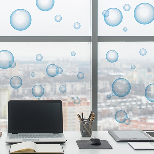 Sticker Bulles de savon sur une vitre dans un bureau