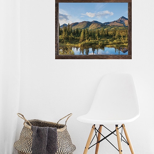 Fausse fenêtre avec vue sur le Canada - Chicoutimi 1 Trompe l'oeil sticker fausse fenetre représentant une vue sur un paysage du Canada.