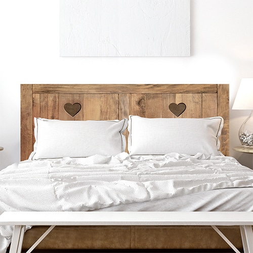 Sticker Bûches en bois pour tête de lit sur mur blanc dans une chambre à coucher