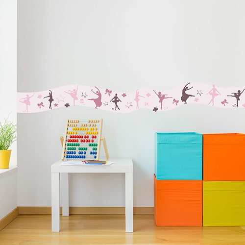mosaïque de stickers éléphants pour enfants mis en ambiance dans une chambre pour enfants