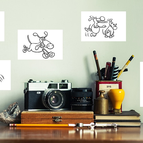 Stickers à colorier Chiens rigolos mis en ambiance, 2ème proposition Stickers adhésifs à colorier Chiens rigolos