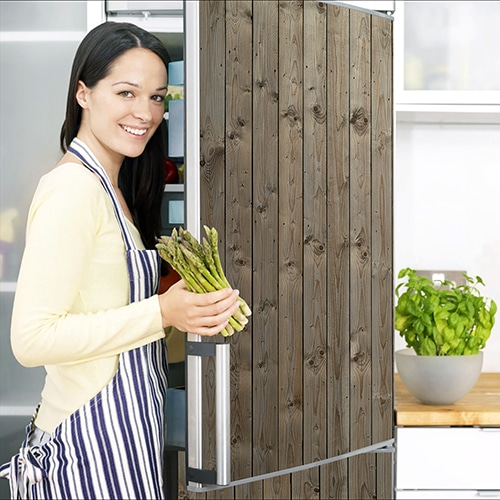 Adhésif sticker pour frigo thème planches de bois dans cuisine