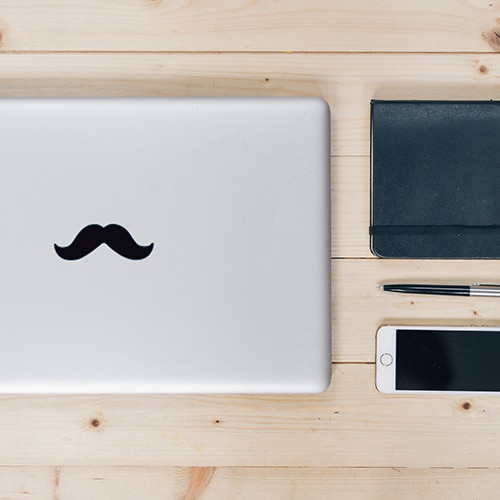 Sticker adhésif moustache