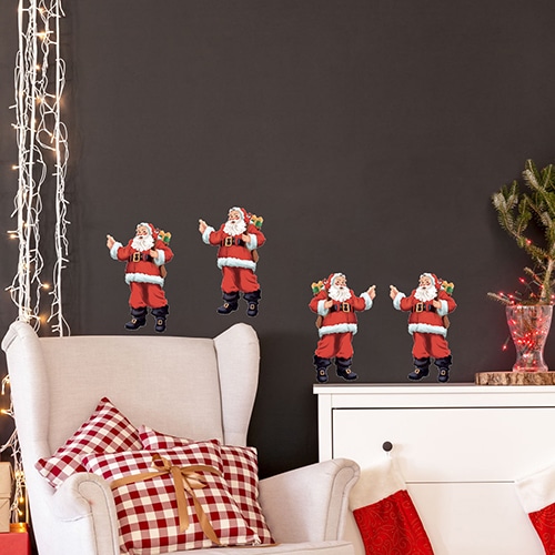Déco de fêtes - Déco de mur de salon avec des stickers du Père Noël - déco de Noël
