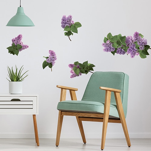 Stickers planches Lilas dans un salon avec un fauteuil vert