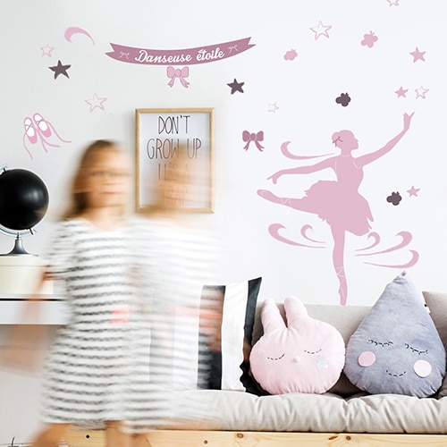 Sticker danseuse étoile dans une chambre de fille