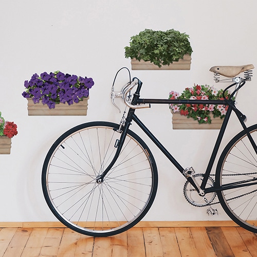 stickers adhésif de Fleurs au balcon à coté d'un vélo