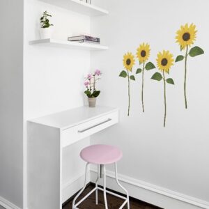 stickers Tournesols près d'un bureau collé sur un mur