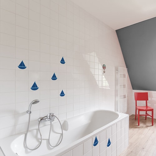 Autocollant décoration ciment gris bleu pour carrelage blanc de salle de bain