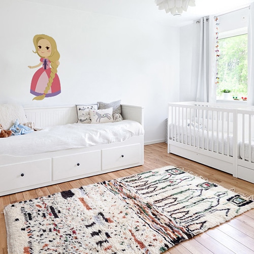 Sticker mural Princesse pour enfants mis en ambiance dans la déco d'une chambre pour bébé fille