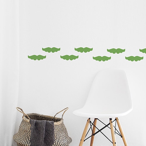 Stickers adhésifs Moustaches Vertes enfants mis en ambiance, 1ère proposition