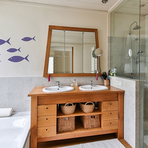 Stickers frise pour vos enfants dans la salle de bain poissons violets !