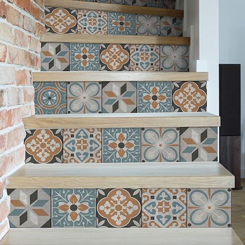 Mosaïque Renaissance multicolor bleu orange et gris pour vos contremarches