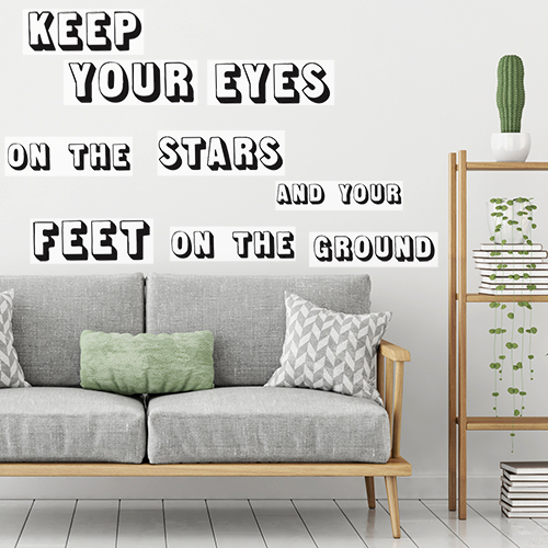 Sticker citation décoration Keep your eyes collé dans un salon