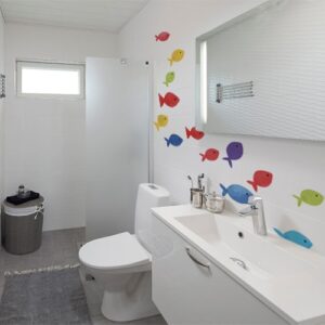 Sticker autocollant Arc en ciel avec des poissons dans une salle de bain