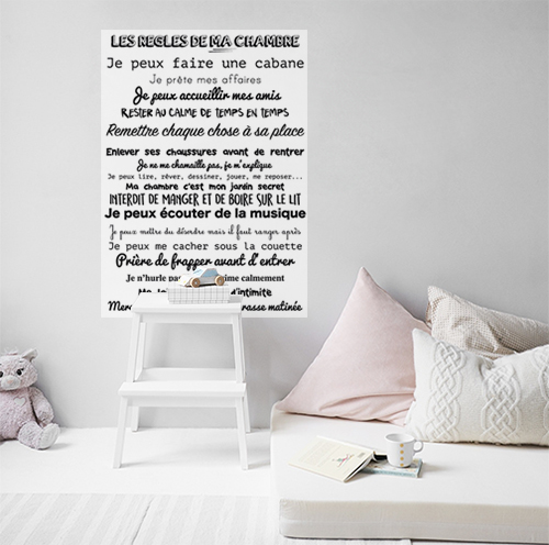 sticker décoratif citation Les Règles de ma chambre collé dans une chambre blanche