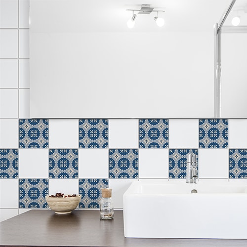 Autocollant Acores déco gris et bleu pour carrelage blanc de salle de bain avec baignoire