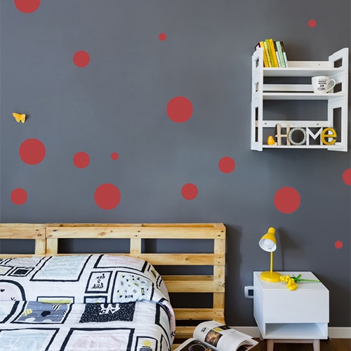 Sticker déco autocollant rond rouge pour mur foncé de chambre d'enfant