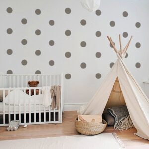 Autocollant rond taupe pour décoration de mur blanc de chambre d'enfant