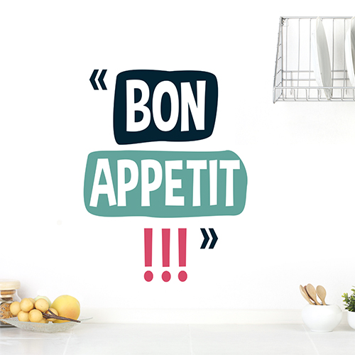 Sticker Bon appétit déco sur un mur blanc