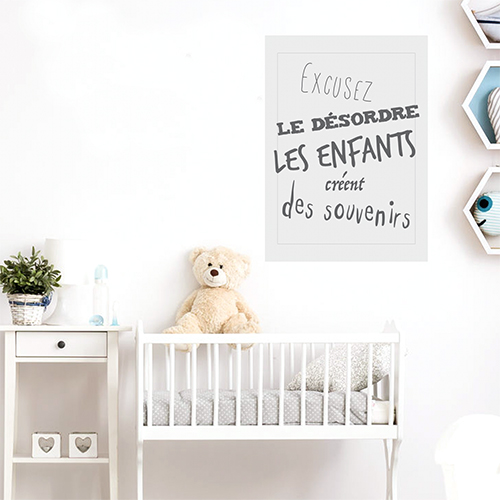 Autocollant sticker pour chambre d'enfant citation désordre et enfants