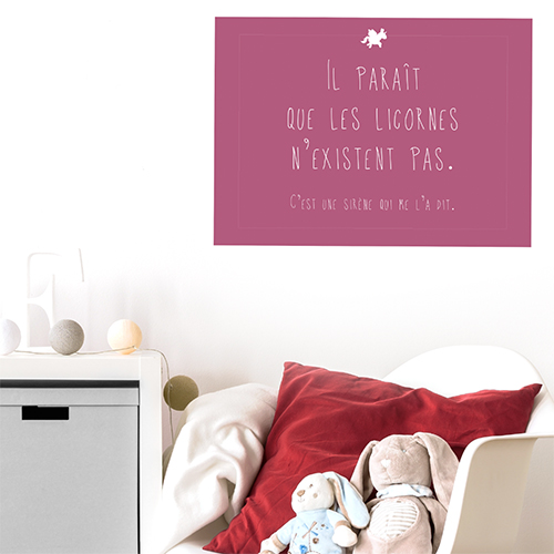 Adhésif rose foncé citation decorative sur les licornes pour chambre d'enfant