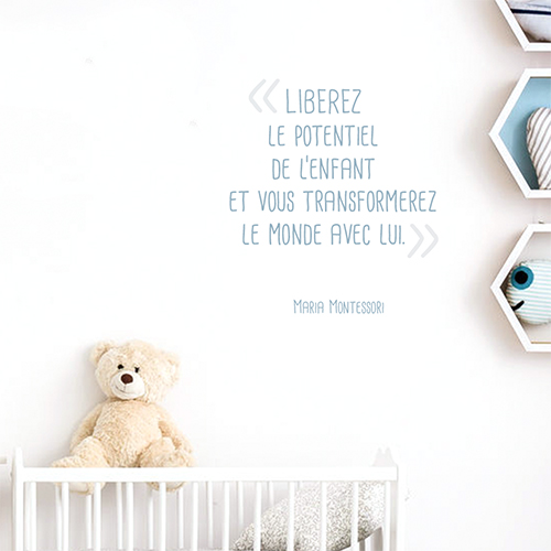 Sticker citation Cendrillon dans une chambre de bébé