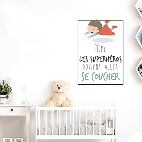Sticker mural Parfaite avec pleins de défauts au dessus d'un lit de bébé