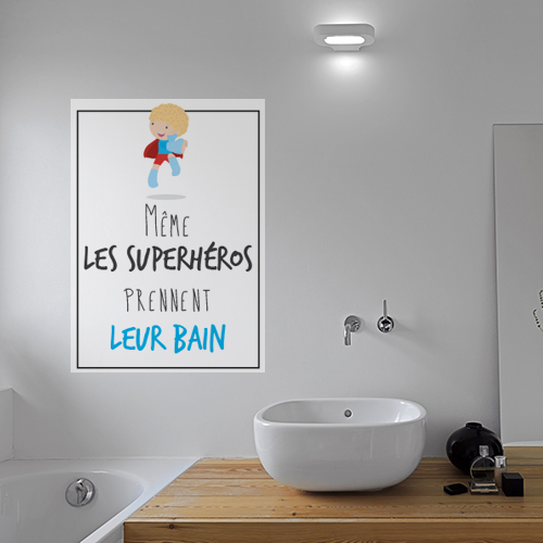 Sticker autocollant Superheros à côté d'un évier de salle de bain moderne