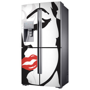 Sticker adhésif Marilyn posé sur un frigo américain en inox classique simple à poser