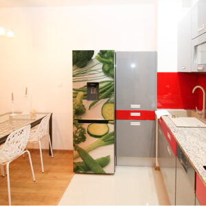 Adhésif décoration frigo légumes verts pour cuisine rouge moderne