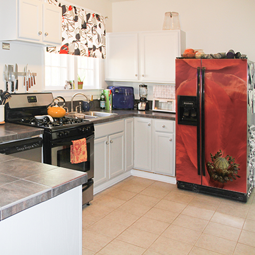 Grand frigo américain décoré avec un sticker autocollant rouge coquelicot