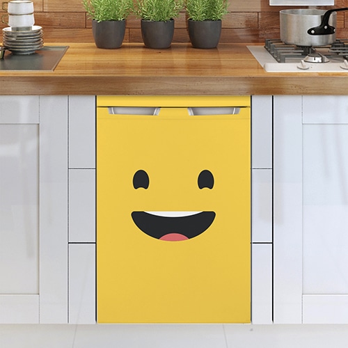 Sticker déco Smiley Grand Sourire Jaune mis sur un lave vaisselle