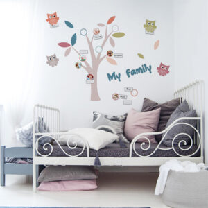 Stickers "Arbre Family" dans chambre d'enfant