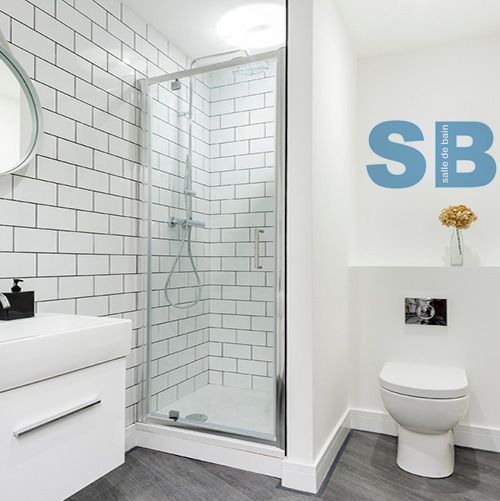 Personnaliser la salle de bain avec les lettres déco SB bleu