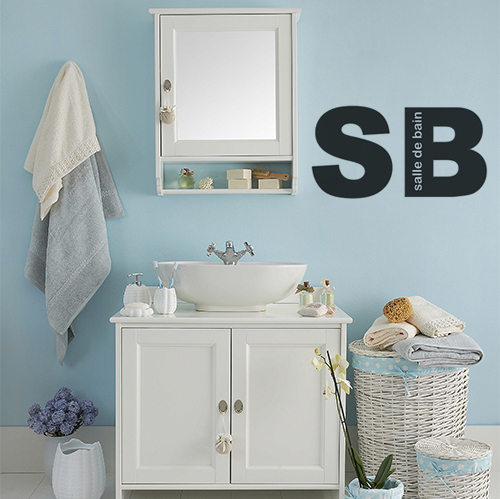 sticker SB noir sur mur de salle de bain classique