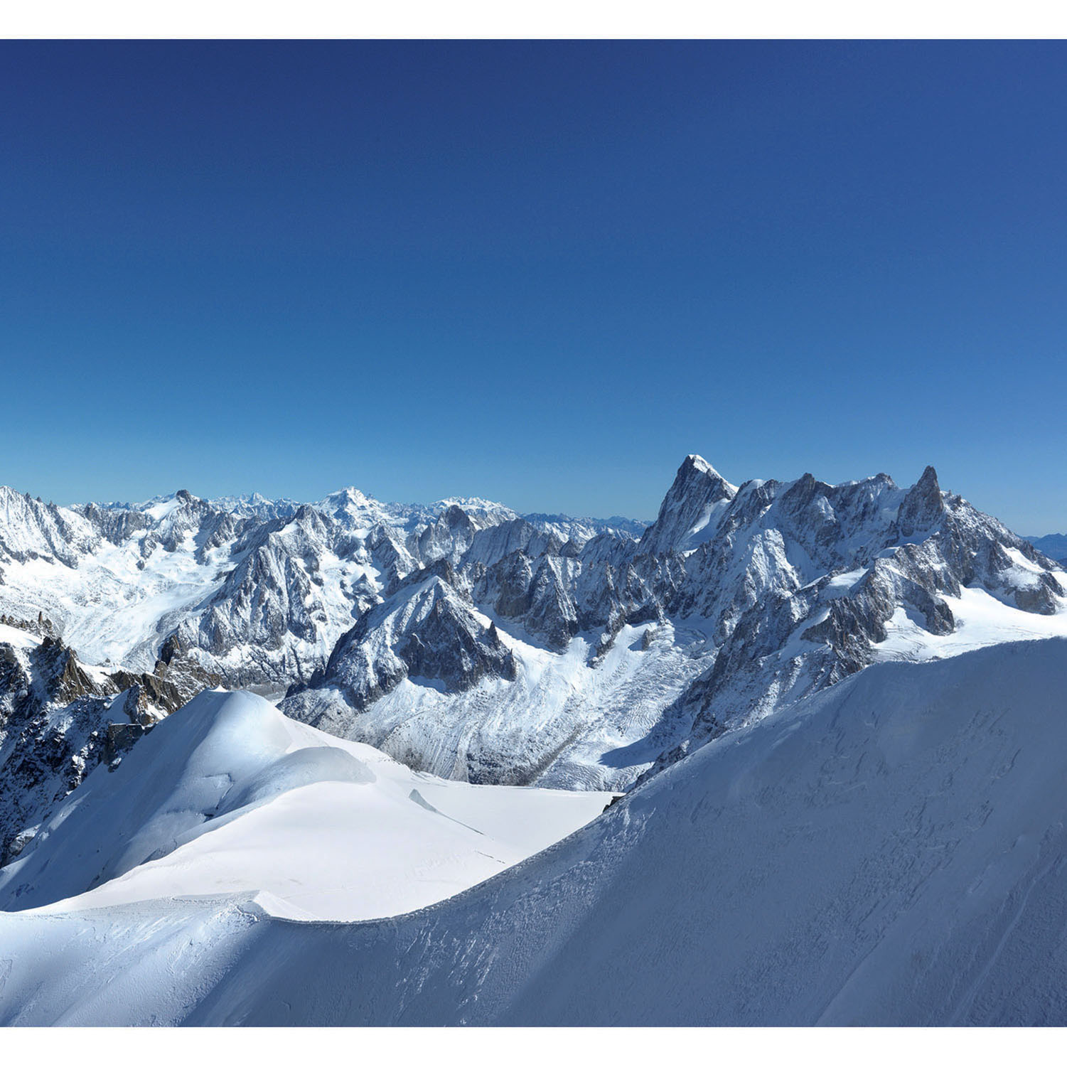 Mur d’image paysages des sommets enneigés