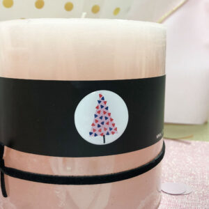 Sapin sticker adhésif 3D sur bougie beige