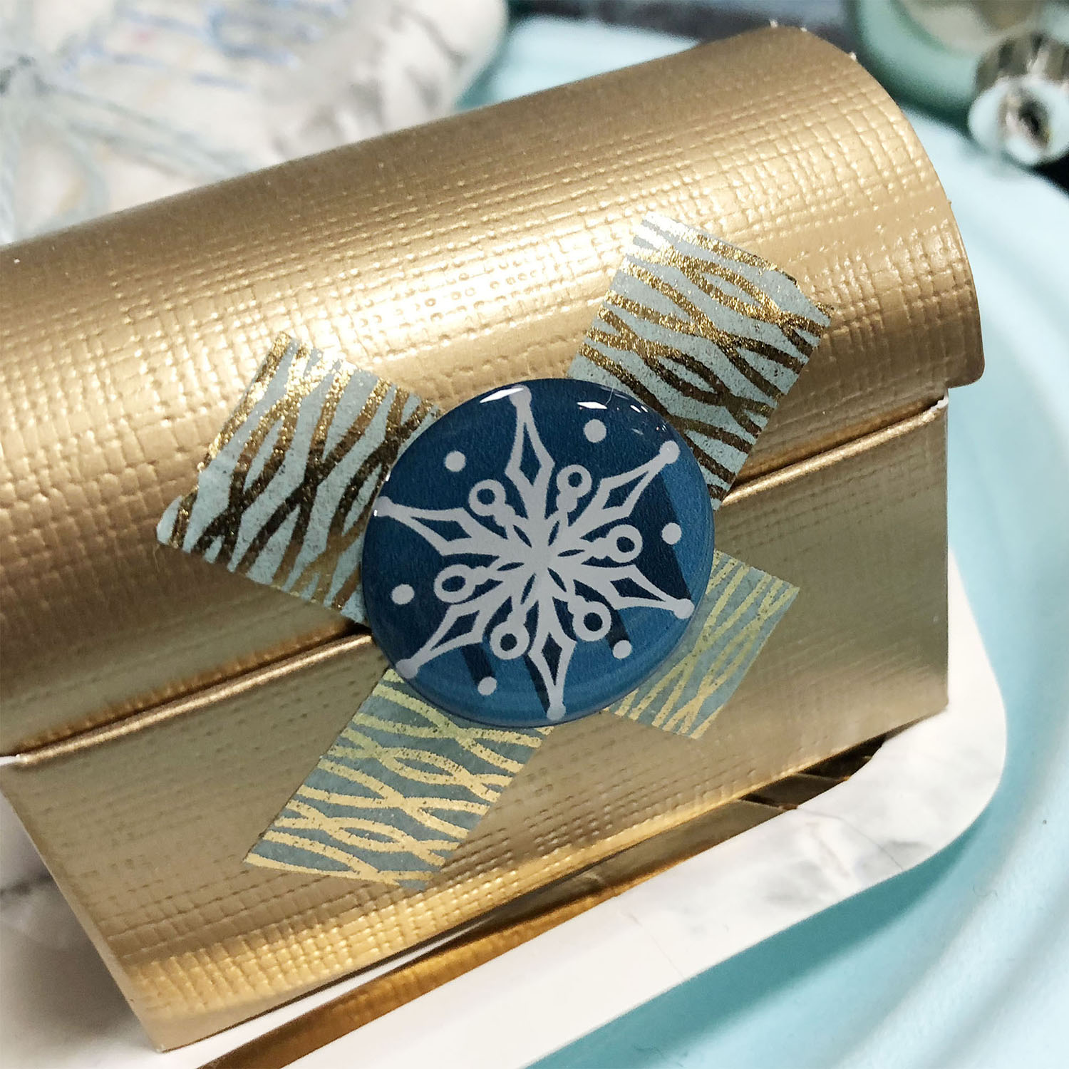 Déco relief adhésive flocon de neige bleu