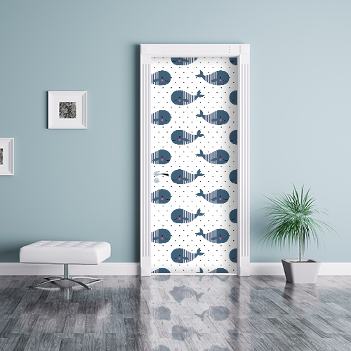 Mur bleu avec une porte baleine kawai collé sur la porte en son centre de salle d'attente ou d'entrée de maison