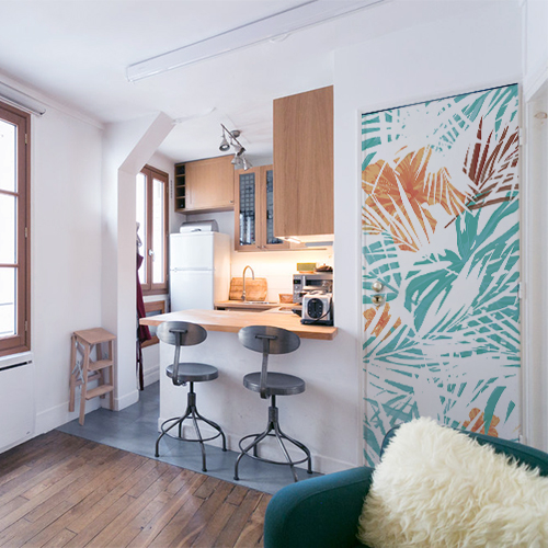 Cuisine de studio moderne avec déco intéireure pour porte motif jungle dipo.